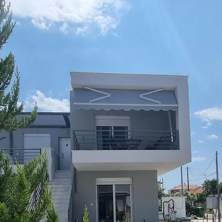 Athina Apartman Ofrínio