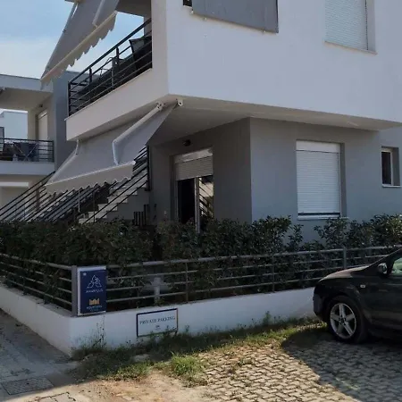 Athina Apartment *